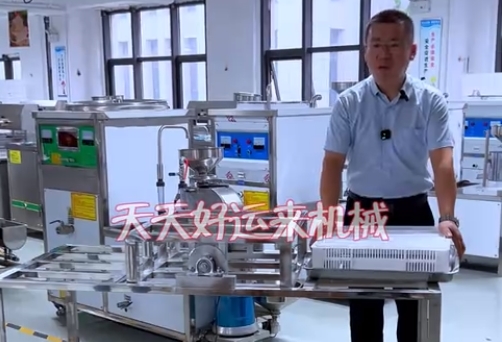 豆腐翻盤機－－省時又省力，完成了豆腐最后一道使命